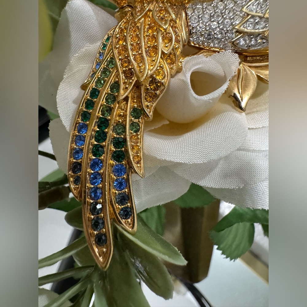 Swarovski Swan Gold Plated Vintage Cockatiel Parrot Brooch and Pin - Picture 9 of 15